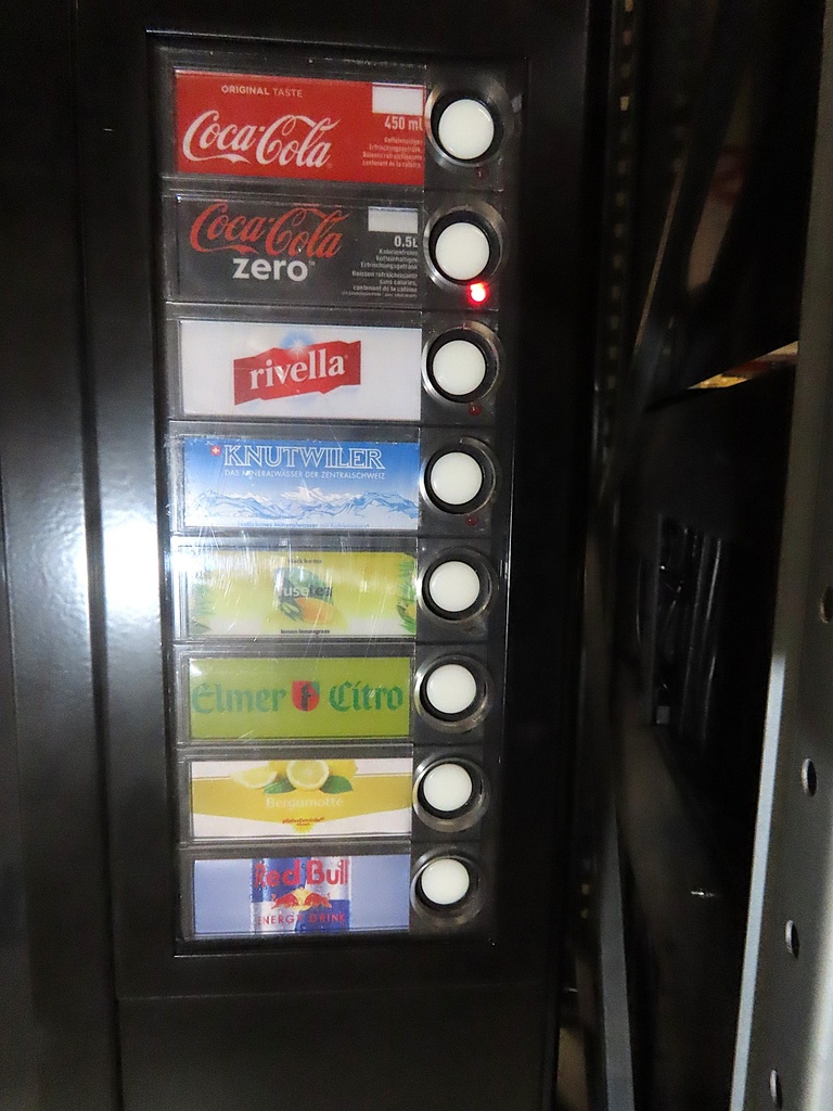 Getränkeautomat SandenVendo Europe SVE 550.