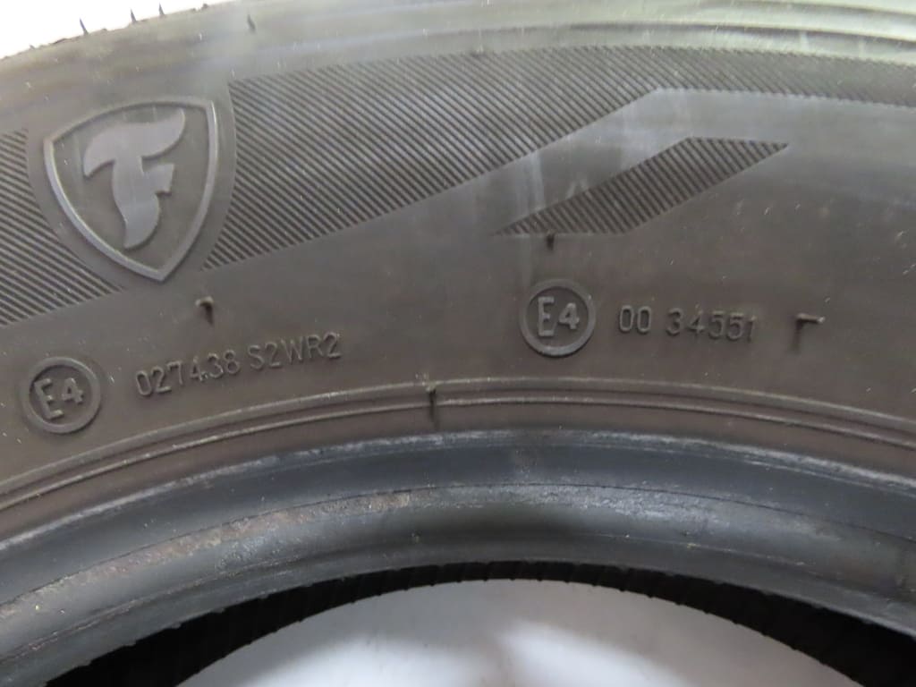 Reifensatz von Firestone Vanhawk 2