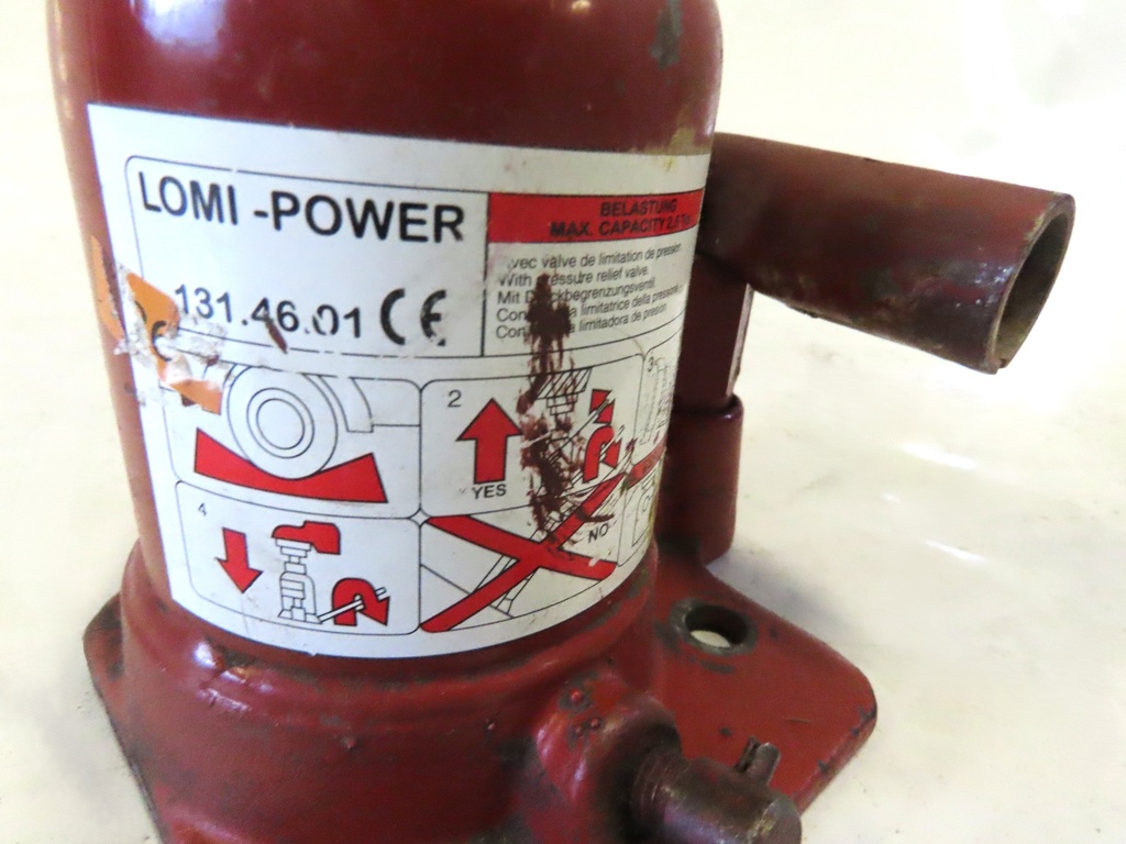 Hydraulischer Wagenheber NISSAN Modell 890224-Occasion