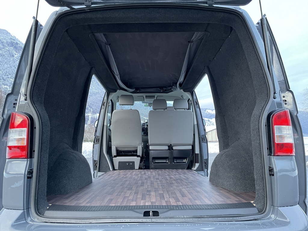 Fahrzeugdämmung-Set — 10m Filz, 12x Sprühkleber