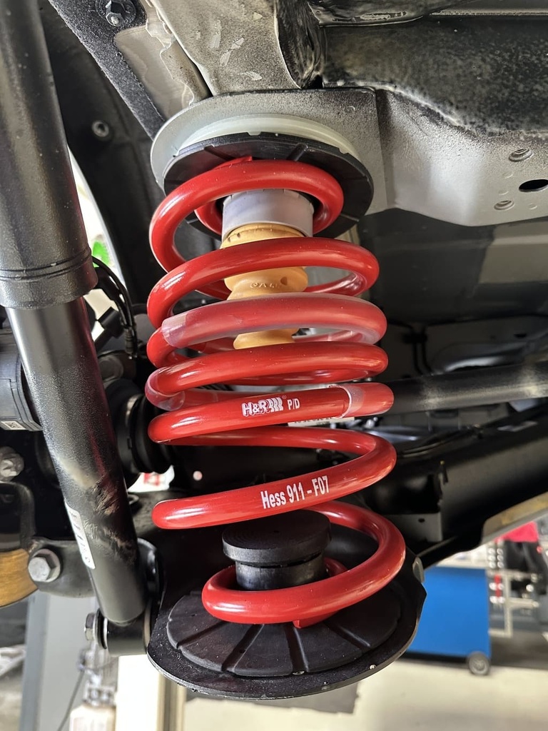 Federsatz für die Auflastung der Hinterachse +650kg des Mercedes Viano/Vito/V-Klasse