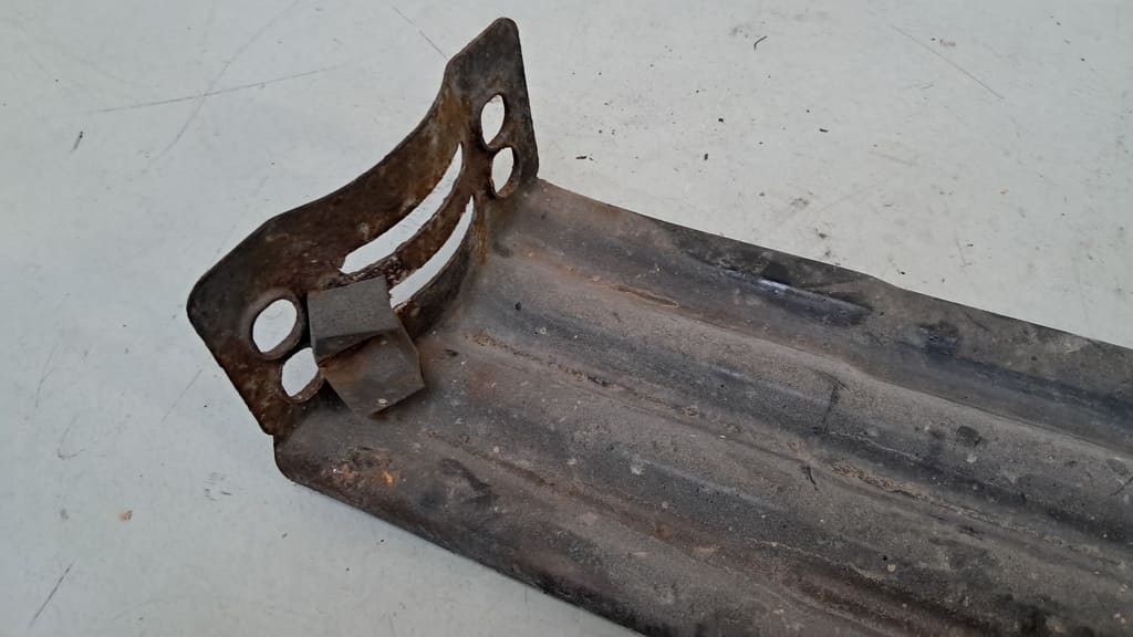 Reserveradhalter inkl. Schrauben für VW T5/T6/Tiguan/Caddy (4x4 Modelle)