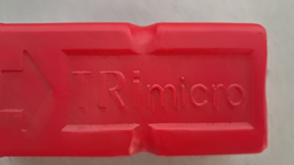 originales Audi-Warndreieck (8K0860251)