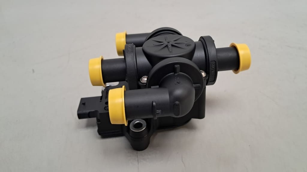 Original Magnetventil für den Kühlmittelkreislauf für Porsche Taycan