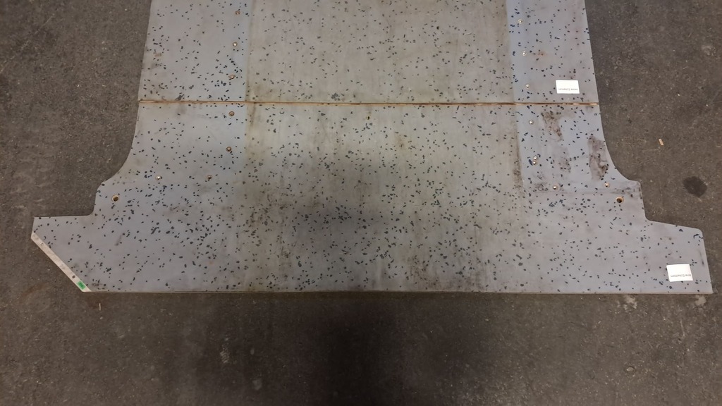 Bodenplatte für VW T5/T6 mit 1 Schiebetüre (2-teilig)