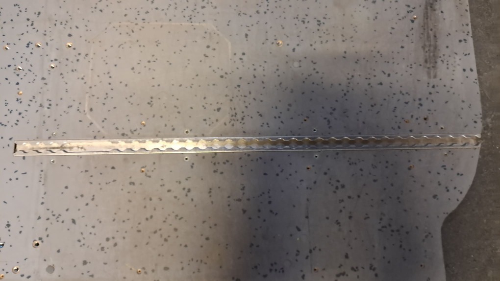 Bodenplatte hinten T5/T6 mit inkl. Airlineschiene (1-teilig)