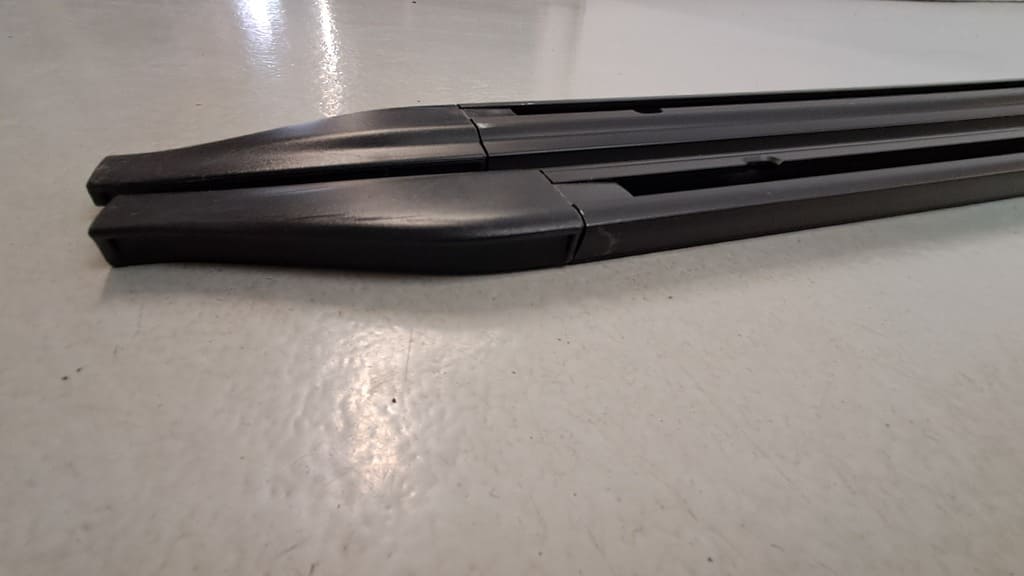 C-Schiene links /rechts für Dachträger kurzer Radstand VW T5/T6 inkl. Befestigungsschrauben