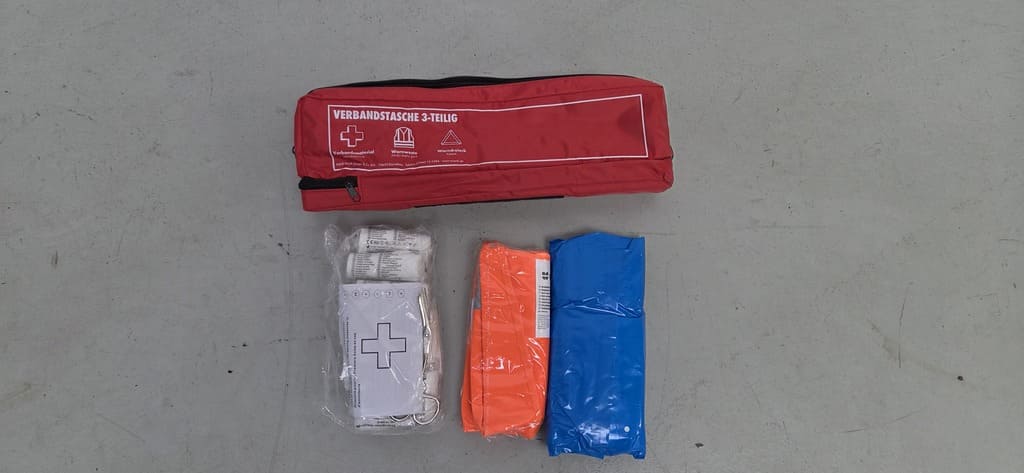 Würth KFZ-Verbandstasche 3-teilig rot