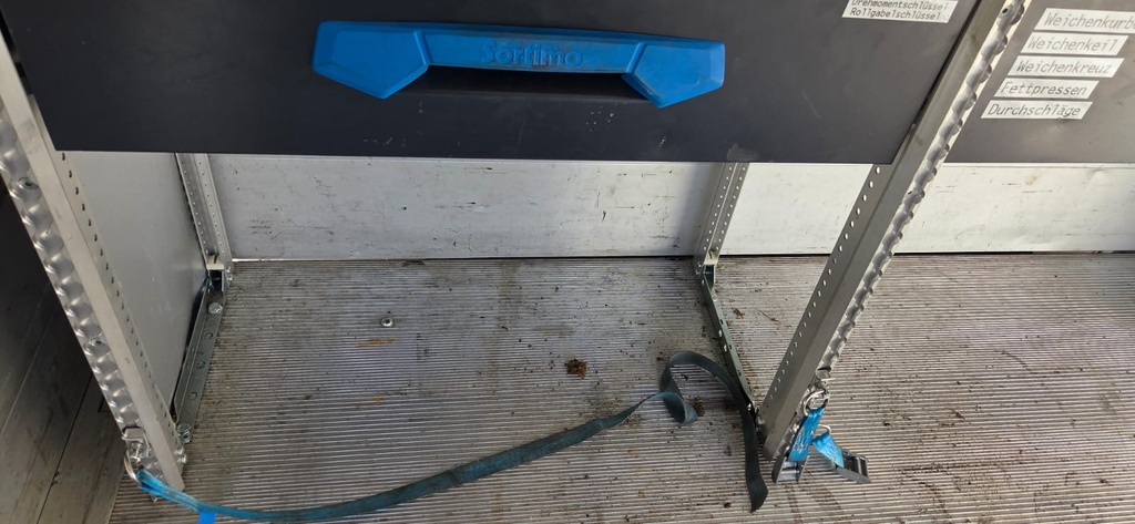 Sortimo Regal Fahrzeugeinrichtung