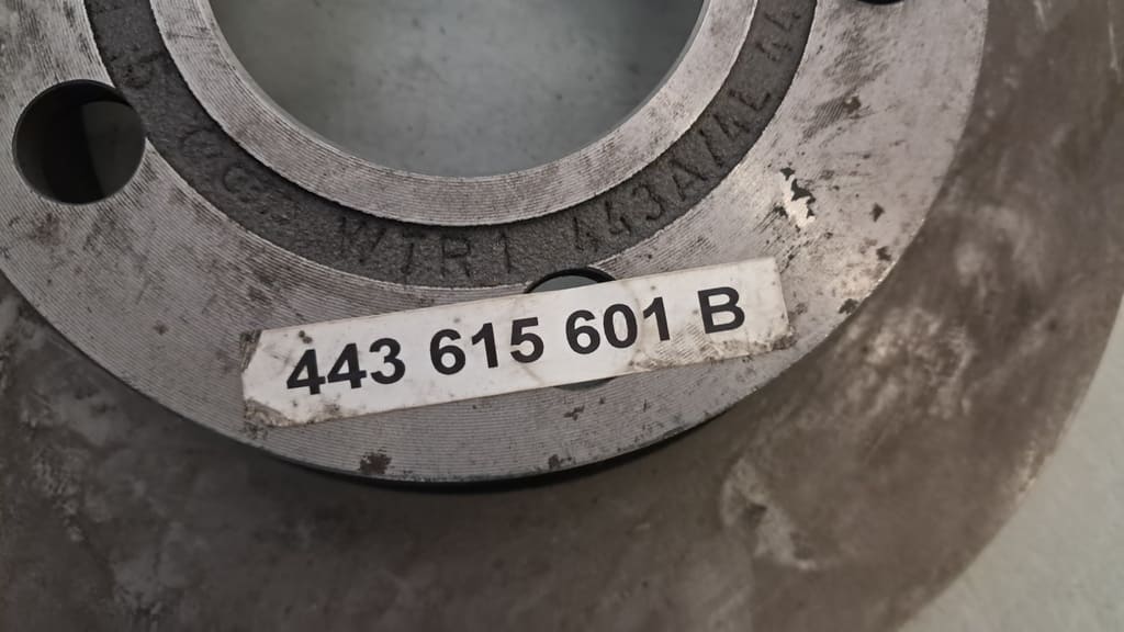 Originaler Bremsscheibensatz (443615601B) für Audi 100 / 200 C3