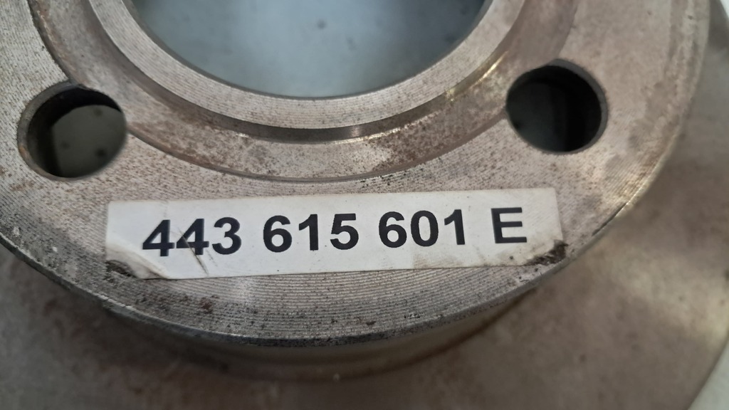 2 originale Bremsscheiben (443615601E)