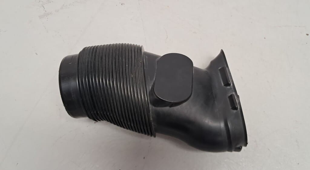 Luftansaugrohr (7E0129647) für VW T5 / T6 Transporter/Multivan/Caravelle