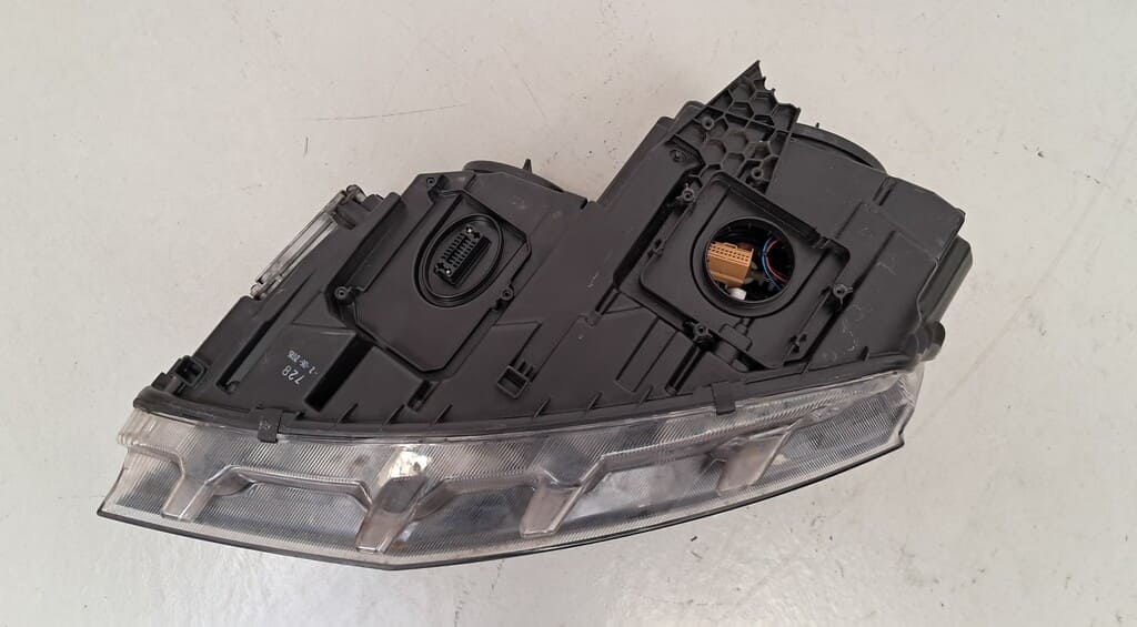 Xenon-Scheinwerfer rechts (5E1941016B) für  Škoda Octavia III (2013–2017)