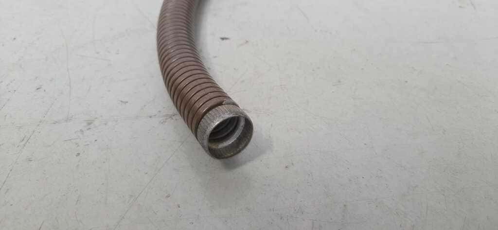 Militär Ausgussstutzen zu Treibstoffkanister Schweizer Armee