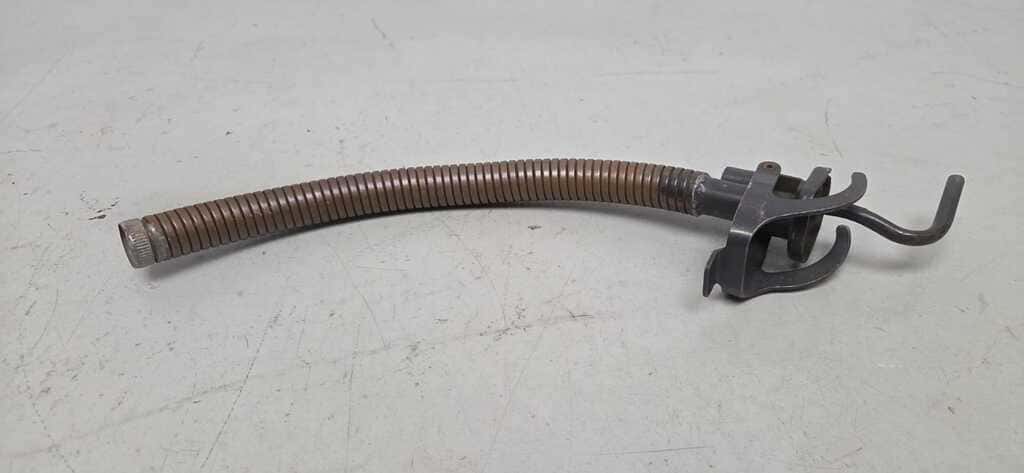 Militär Ausgussstutzen zu Treibstoffkanister Schweizer Armee