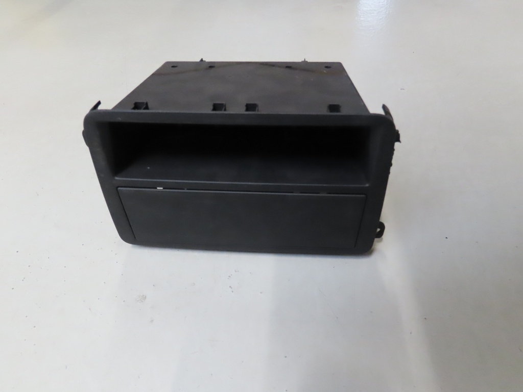 VW T5 Radio-Kasten