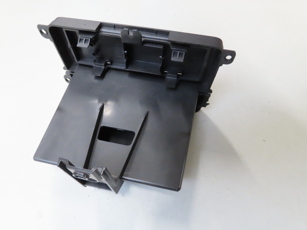 VW T5 Radio-Kasten