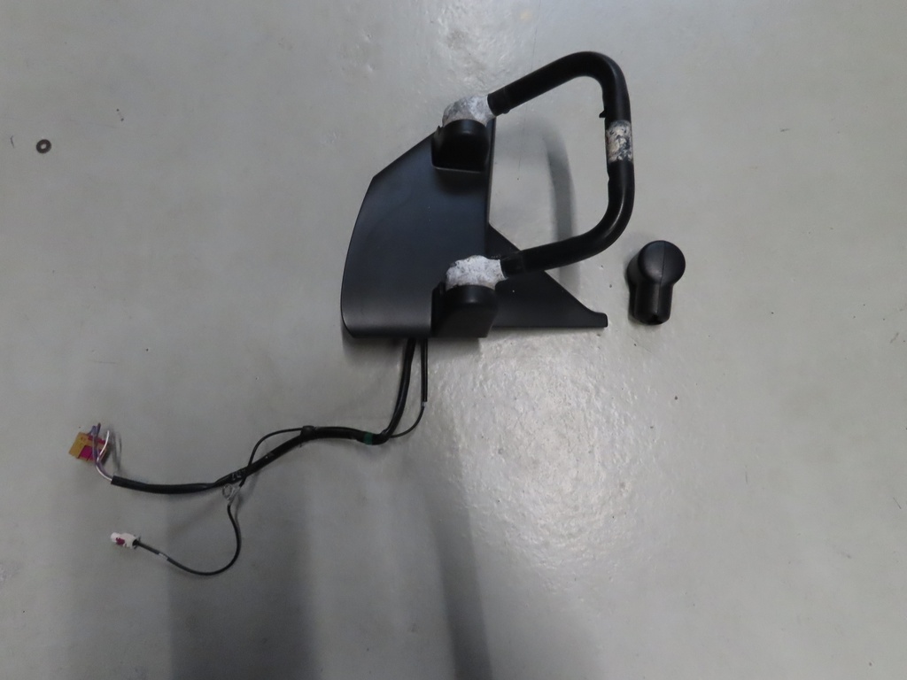 Spiegelhalterung VW T5/T6 (Fahrerseite) – Occasion