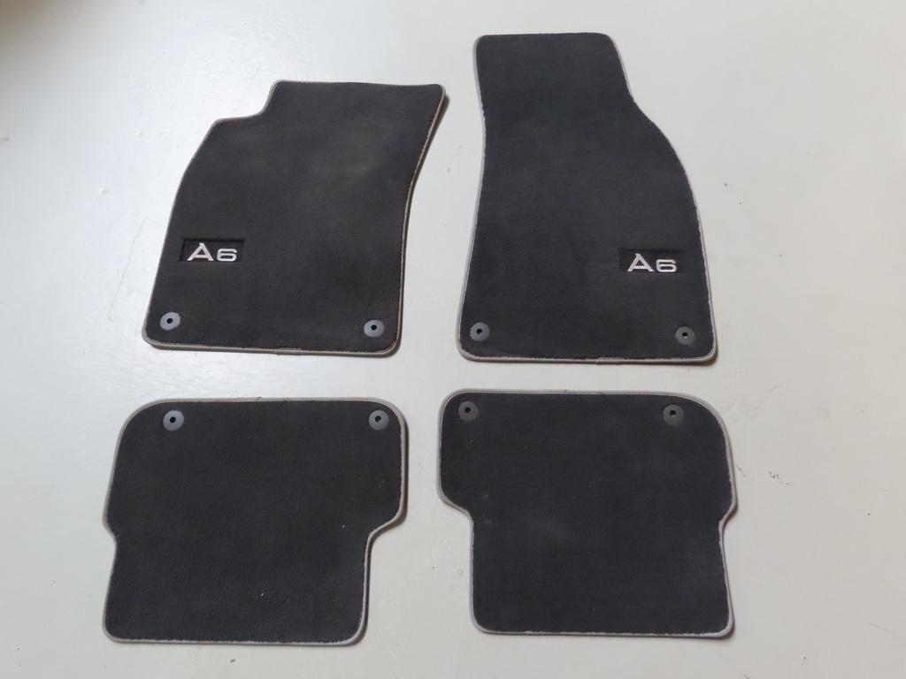 Audi A6 Fussmatten – Occasion