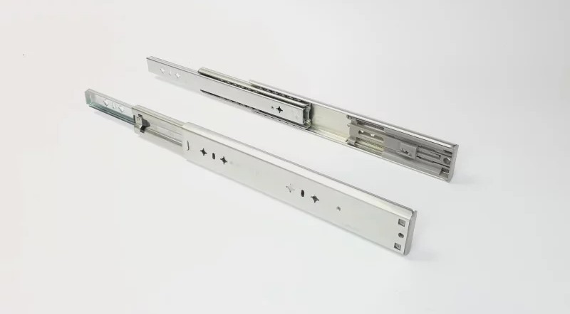 Schwerlastauszug mit Softclose Funktion