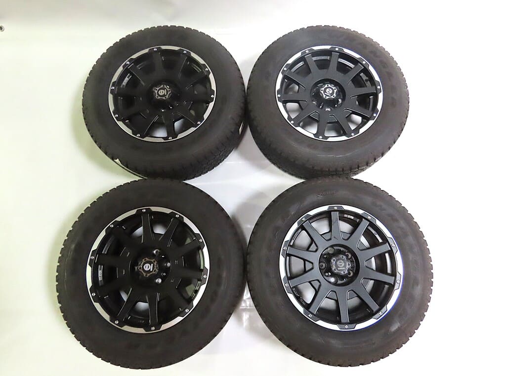 Radsatz Wrangler Goodyear All Rerrain Adventure inkl. Schrauben-Occasion