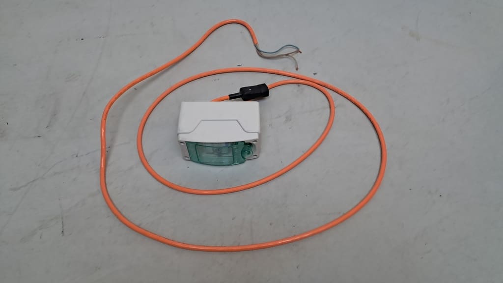 elektrische Anschlussbox FI mit Sicherung-Occasion