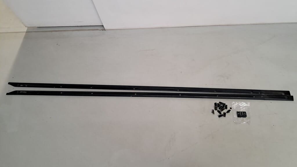 C-Schiene links /rechts für Dachträger kurzer Radstand VW T5/T6 inkl. Befestigungsschrauben-Occasion