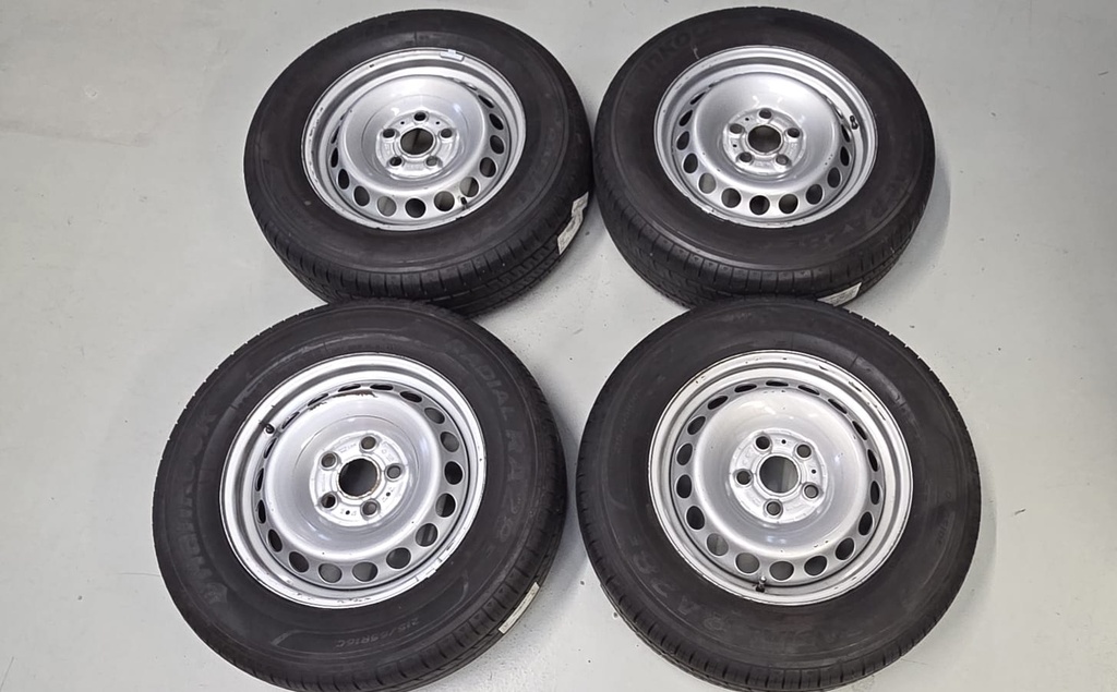 Radsatz Hankook Radial RA28E 215/65 16 Zoll für VW T5/T6/T6.1-Occasion