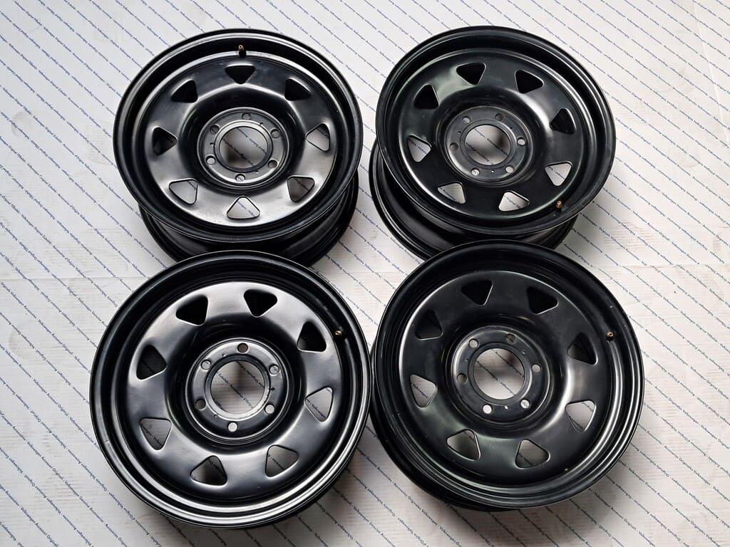 Felgensatz ET 20  6x139.7 für Toyota Land Cruiser / Hilux Vigo / REVO-Occasion