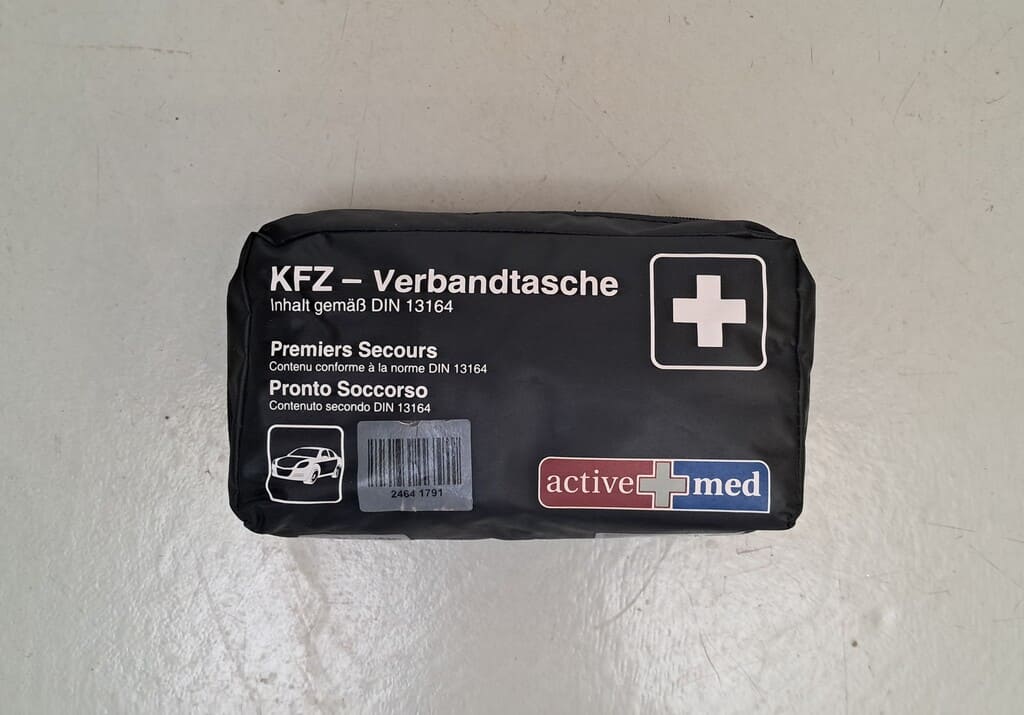 KFZ Verbandtasche DIN 13164 schwarz-Occasion